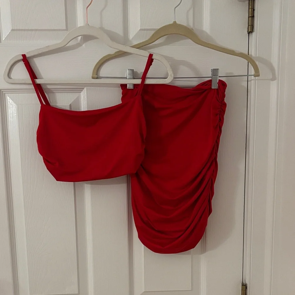 Amazon Red Two-Piece Set - Picture 1 of 2